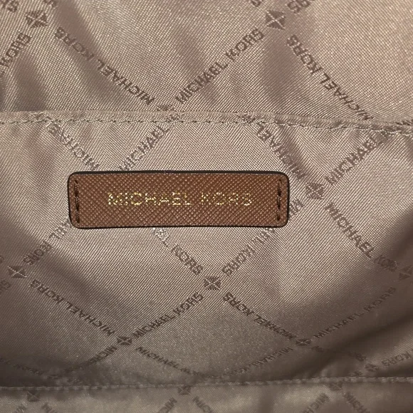 Michael Kors OutletJet Set Travel Large Logo Messenger Bag NWOT - Picture 12 of 16